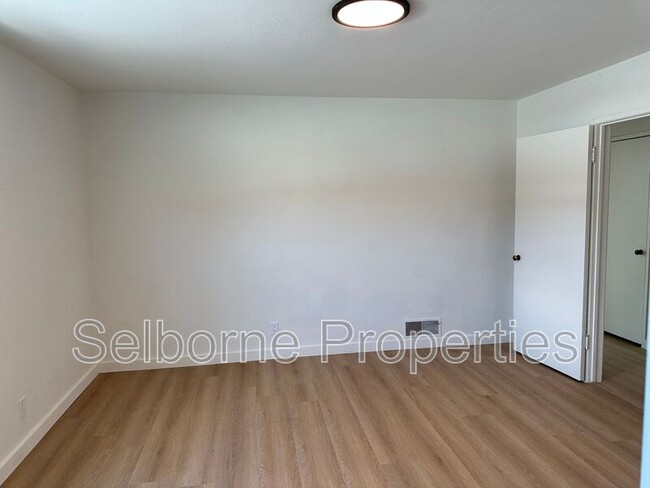 Building Photo - 369 Colusa Ave
