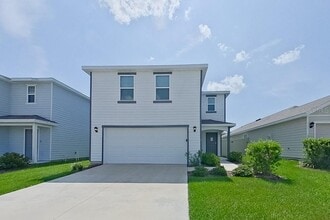 Building Photo - 8716 SW 44th Ct