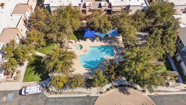 Building Photo - 10757 N 74th St