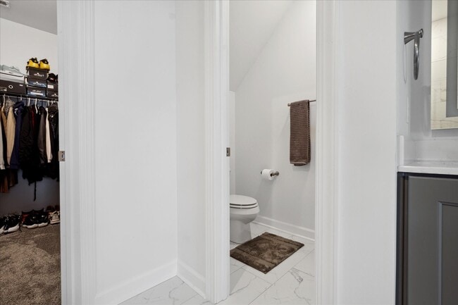 Building Photo - 208 Laydon Way