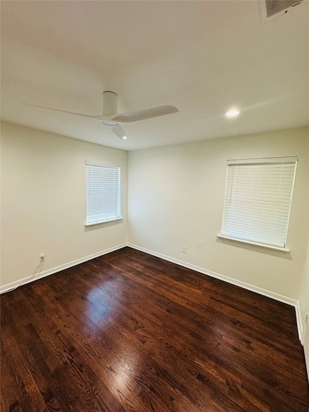 Building Photo - 8406 Foxwood Ln