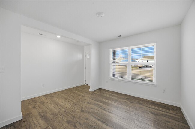 Building Photo - 7740 Belhaven Ln