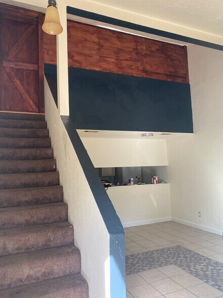 Building Photo - 1860 Nekoma Ct