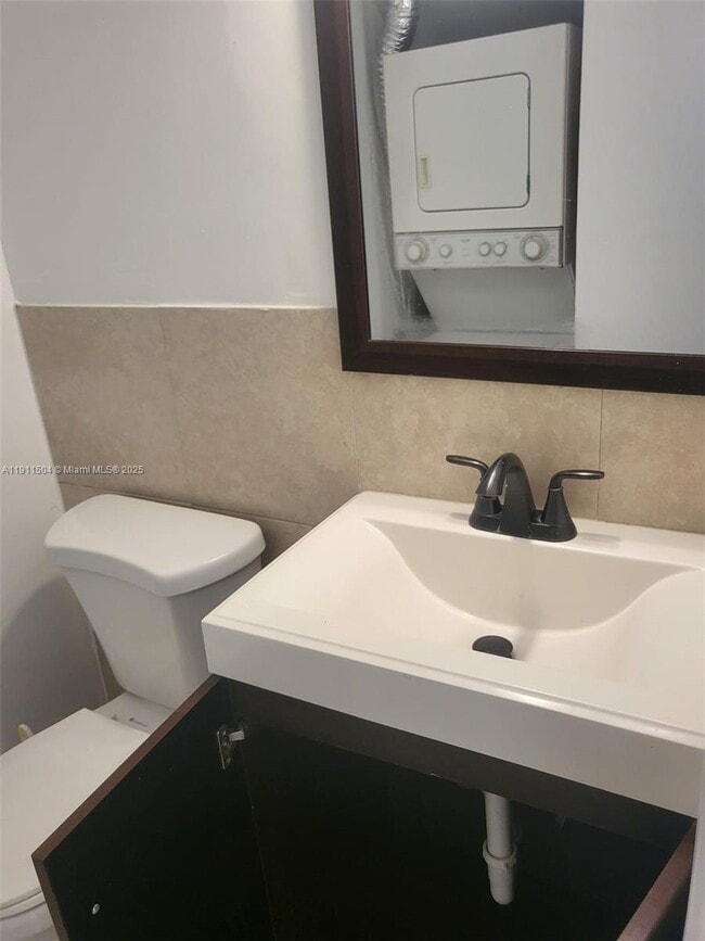 Building Photo - 2554 NW 52nd Ave