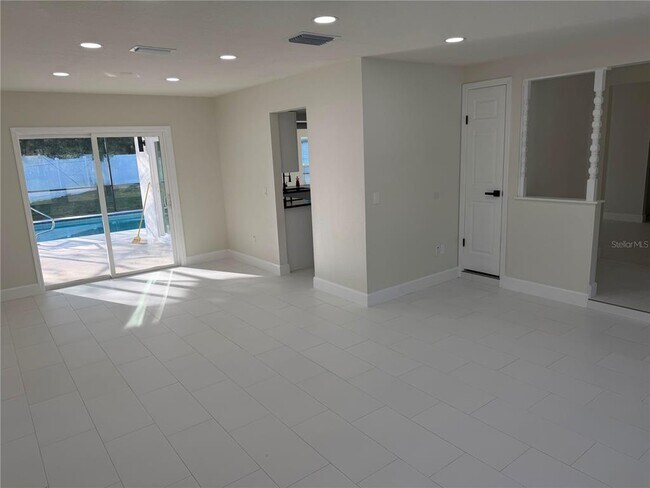 Building Photo - 8362 Tranquil Dr