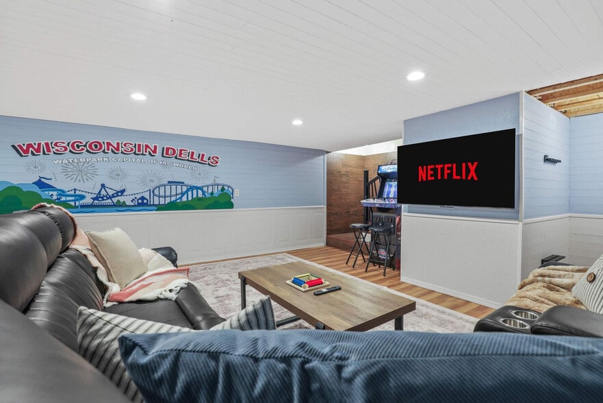 Building Photo - 924 Capital St