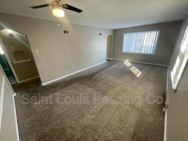 Building Photo - 8356 Elmore Ave