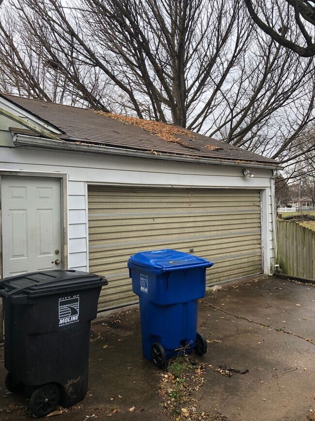 Building Photo - 2 BR/1 Bath home