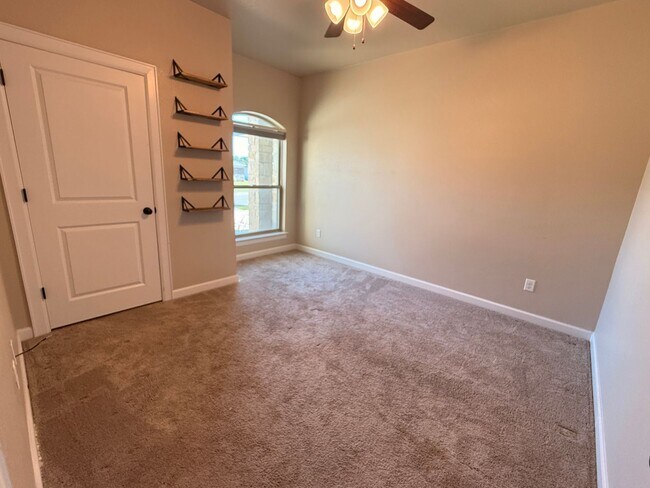 Building Photo - 4-Bedroom House for Rent in Copperas Cove