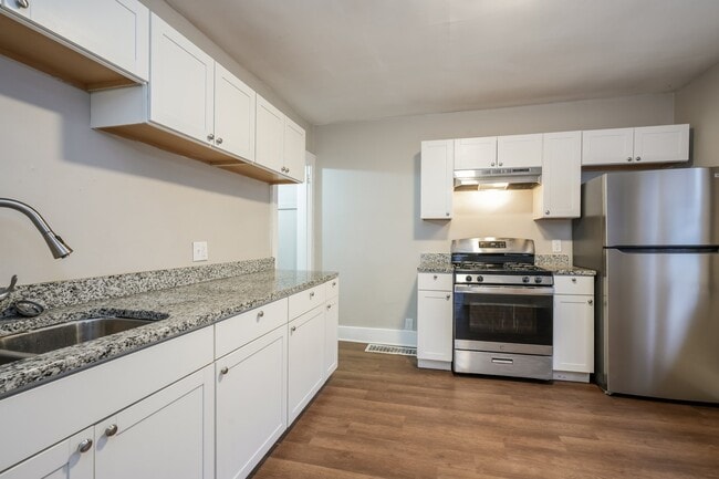 Building Photo - 1346 N Johnson St