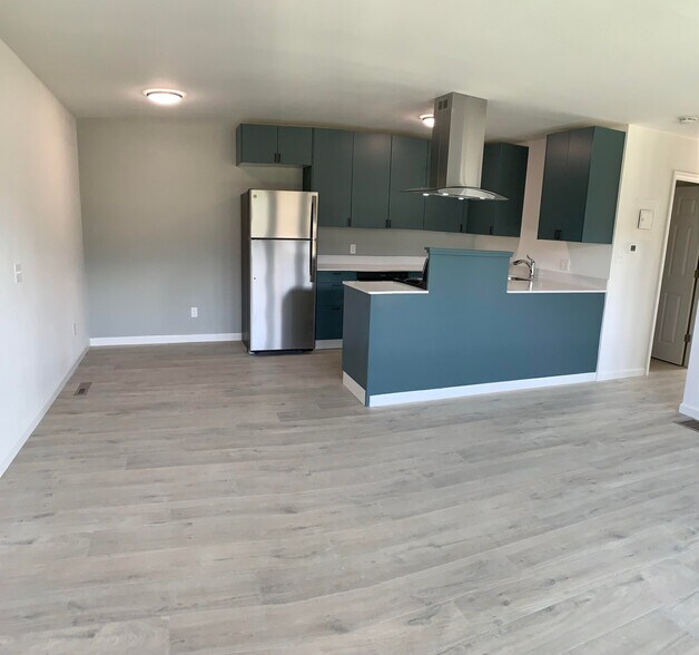 Building Photo - 1740 Azalea Dr