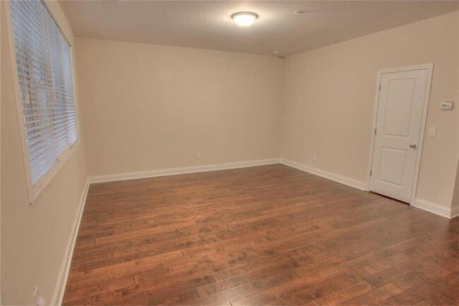 Building Photo - 2415 Tenor Ln