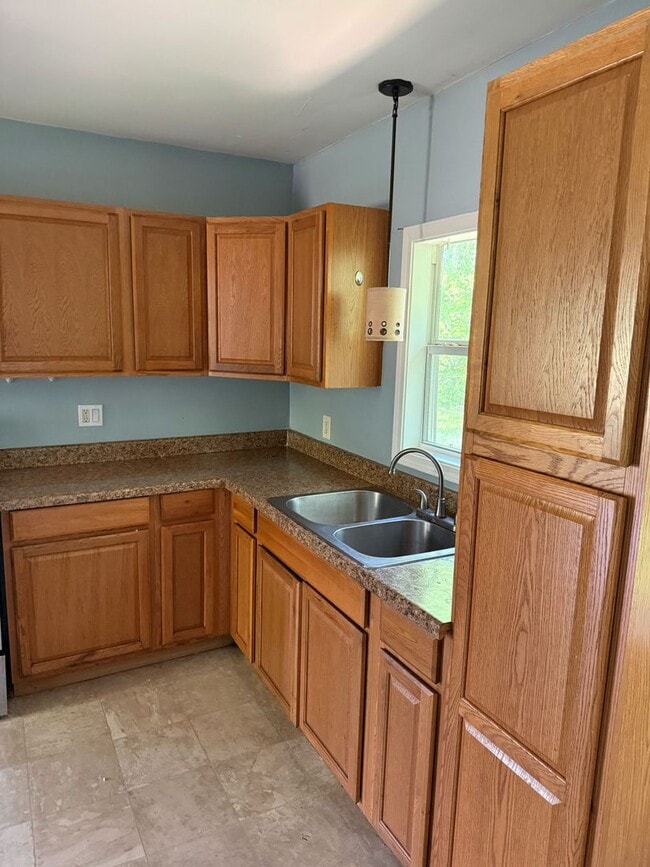 Building Photo - Nice 4/2 Rental in North Jackson in Broadmoor