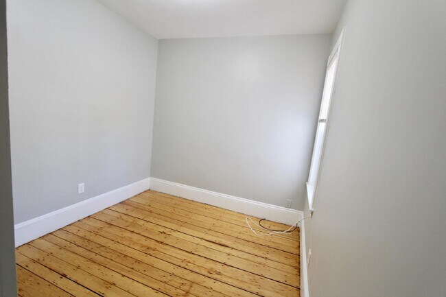 Building Photo - Gorgeous Dorchester 4bed/2ba