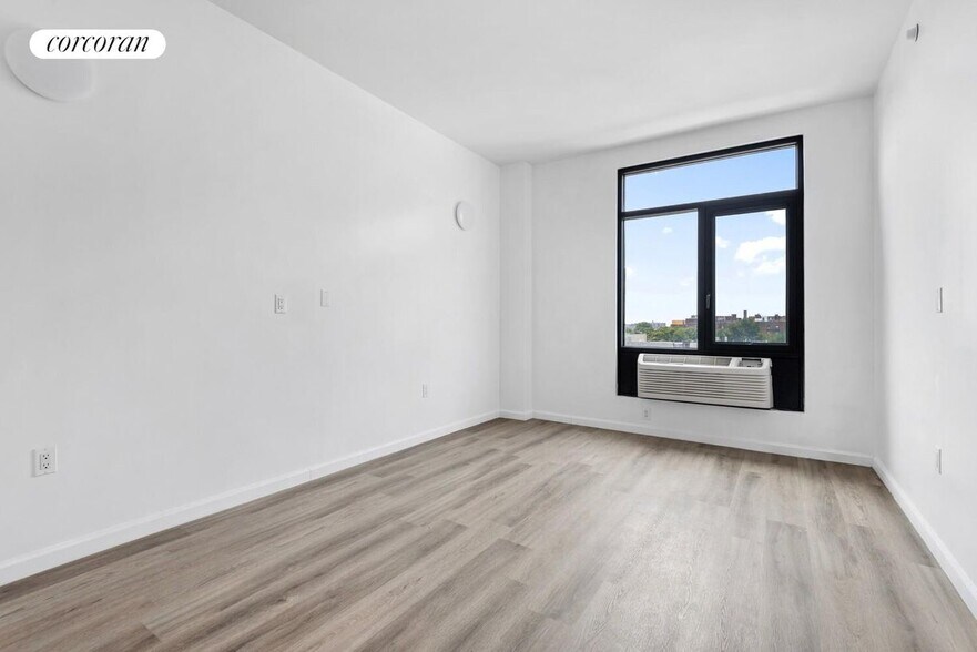 Building Photo - 4622 Fort Hamilton Pkwy