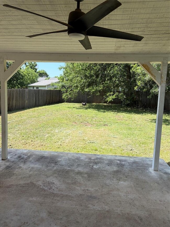 Building Photo - 3101 Birch Dr