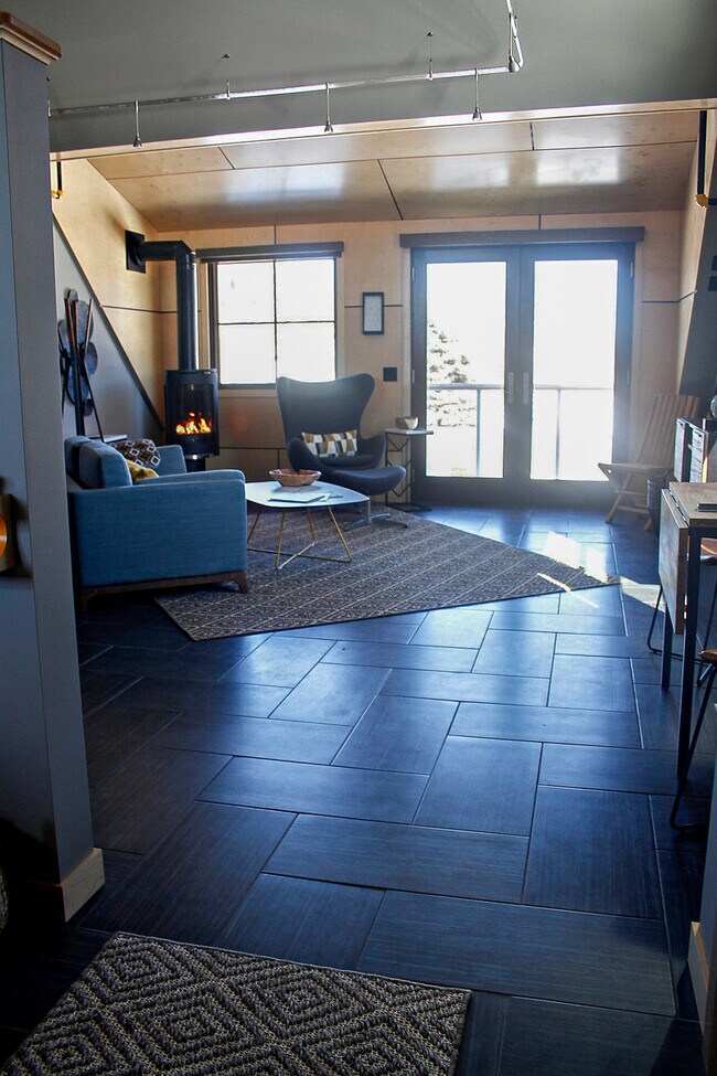 Building Photo - 517 Ocean House Rd