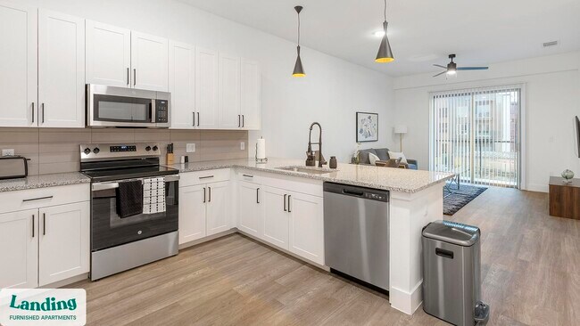 Building Photo - 650 E Sycamore St