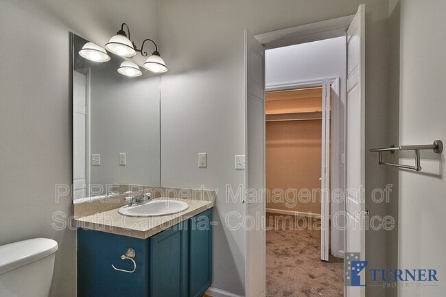 Building Photo - 801 Laurel Hill Ln