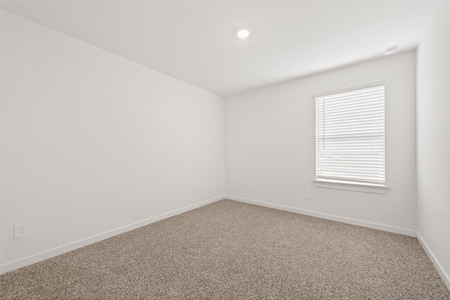 Building Photo - 3506 Blue Mockingbird St