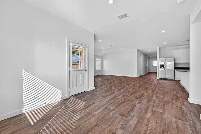 Building Photo - 4215 Russet Elm Ln