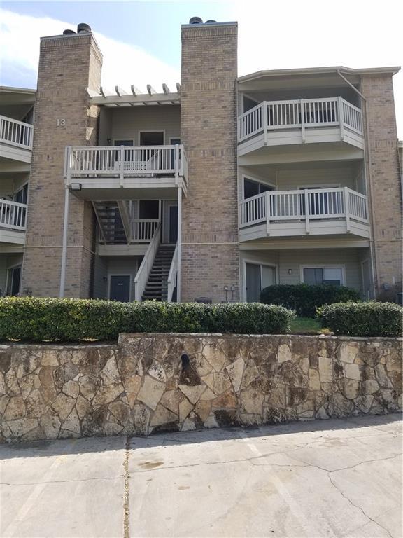 Building Photo - 2450 Wickersham Ln