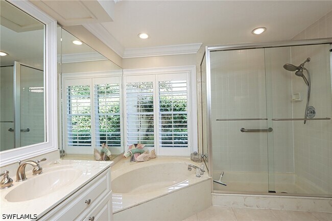 Building Photo - 6810 Sand Pointe Cir