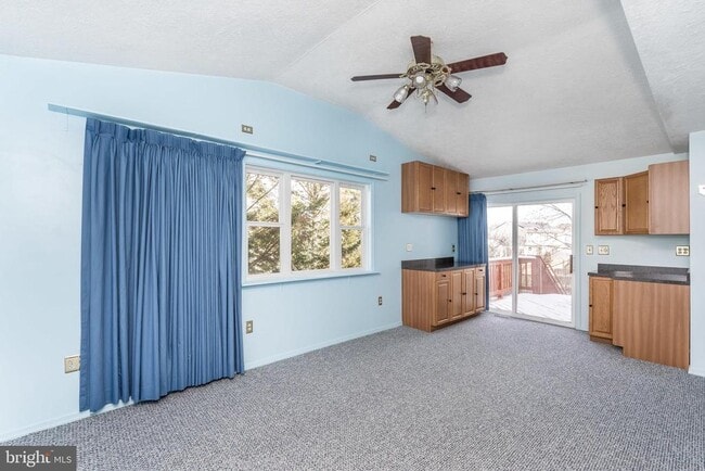 Building Photo - 1402 Spring Plow Ct