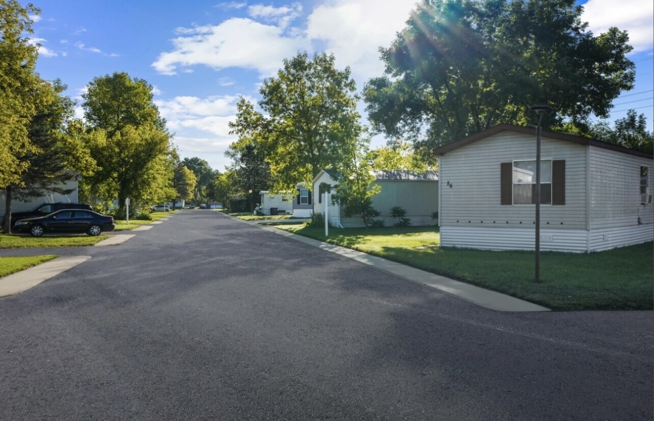 Building Photo - 80 Belmar St