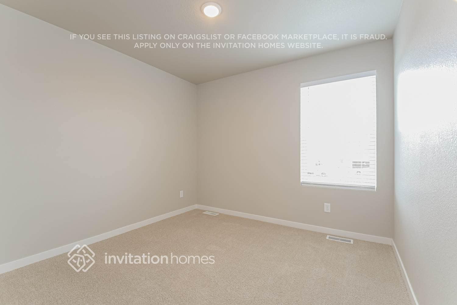 Building Photo - 7406 Green River Ave