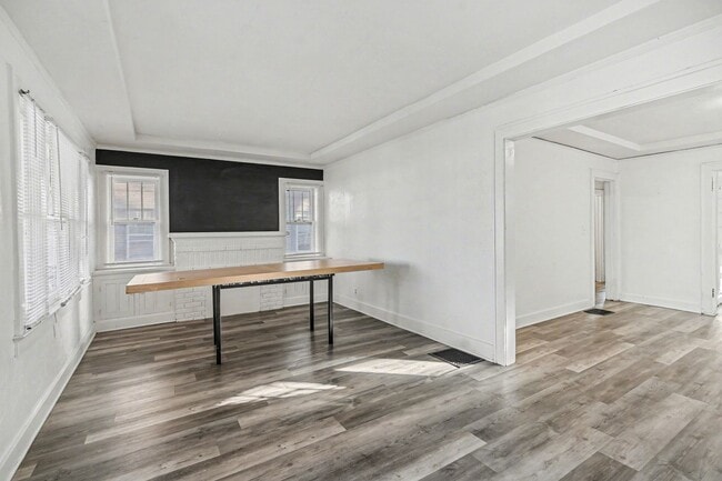 Building Photo - Beautiful 2 Bedroom 1 Bathroom in Kansas City!