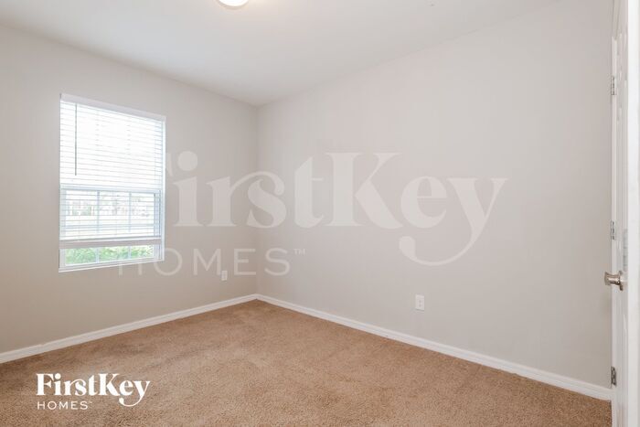 Building Photo - 1622 SW 22nd St