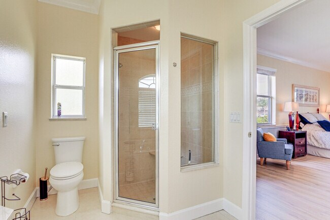 Building Photo - 1488 N Lavina St