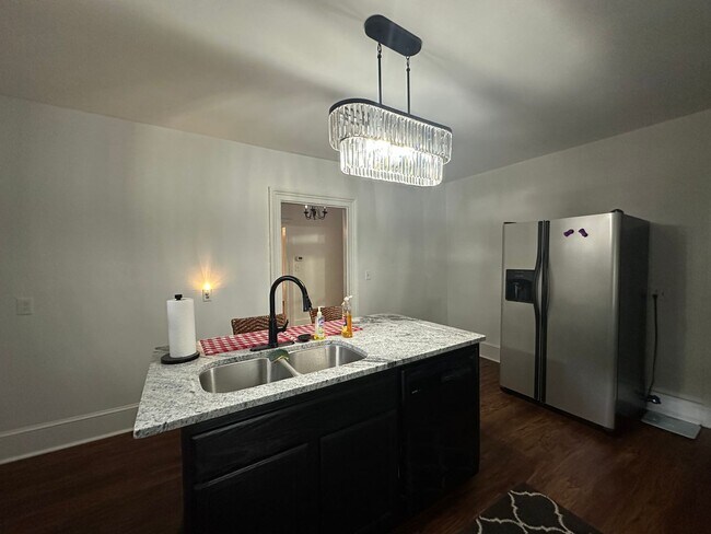 Building Photo - Historic 3 Bed 2 Bath Home in Downtown Was...