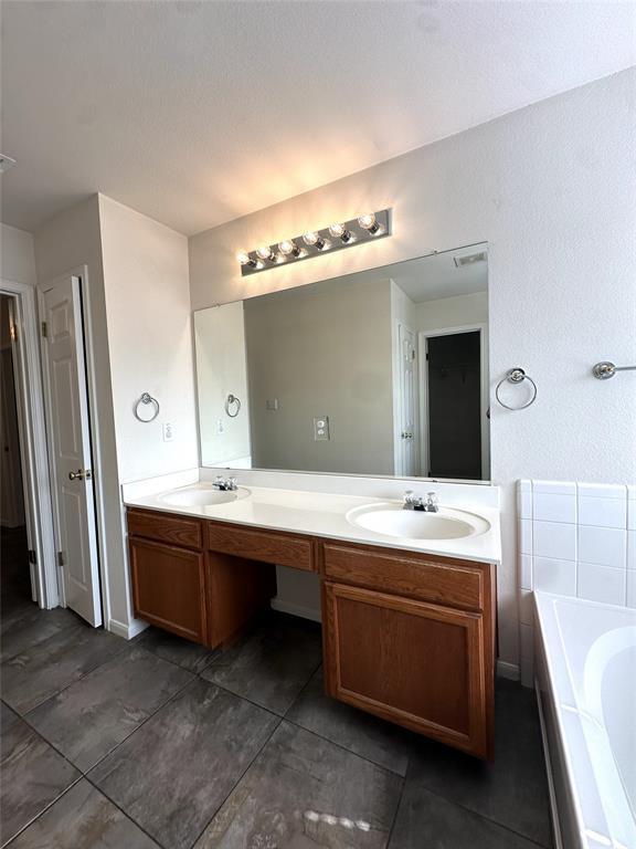 Building Photo - 722 Ranier Ln