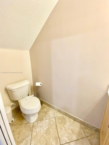 Building Photo - 4935 SW 66th Ter