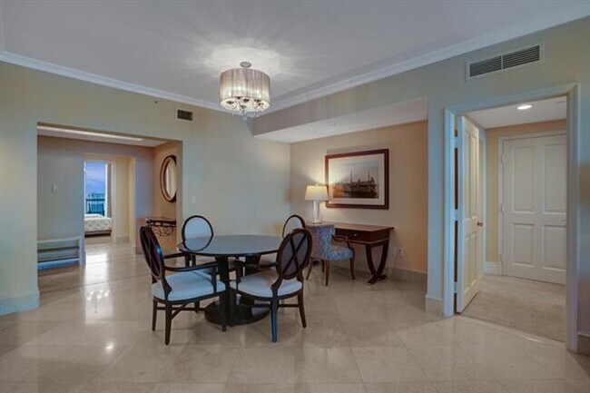 Building Photo - 17875 Collins Ave