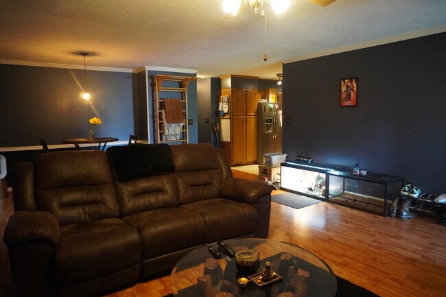 Building Photo - 496 Lindsay Rd