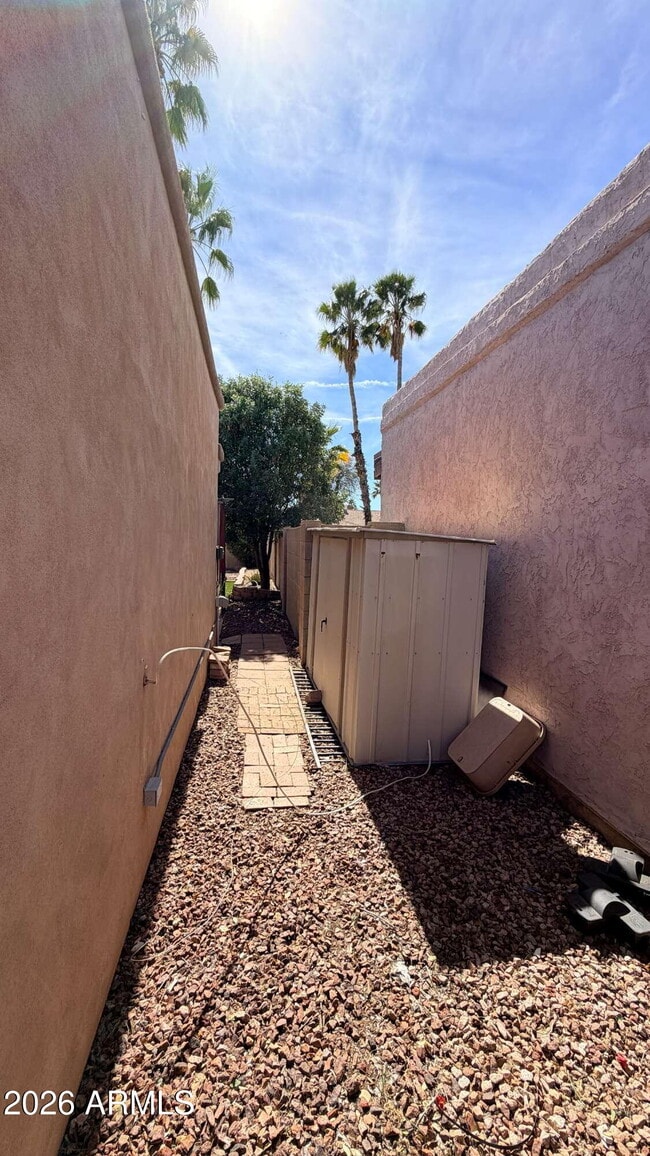 Building Photo - 3809 E Sweetwater Ave