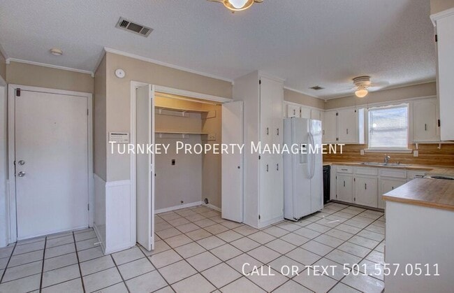 Building Photo - 14 Turtle Creek Ct