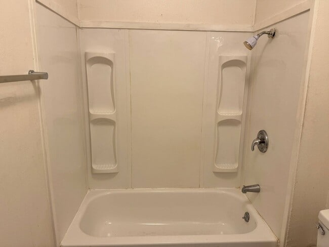 Building Photo - 1818 Collins Ave