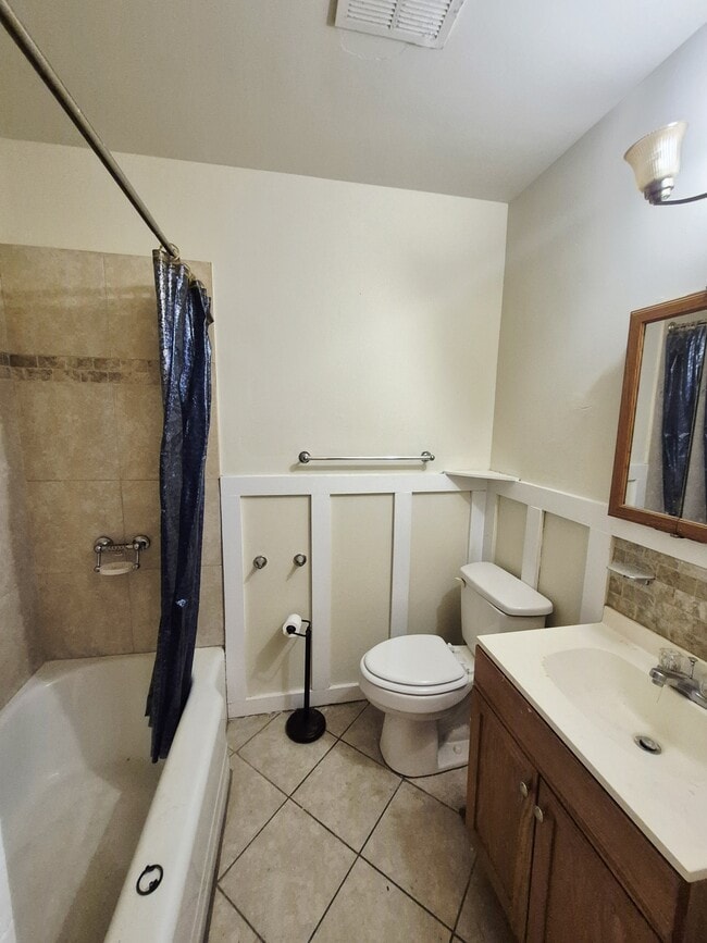 Building Photo - 5140 Alberene Rd