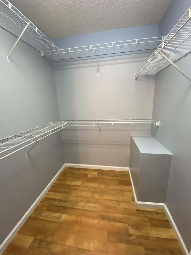 Building Photo - 2916 Patrick Ave