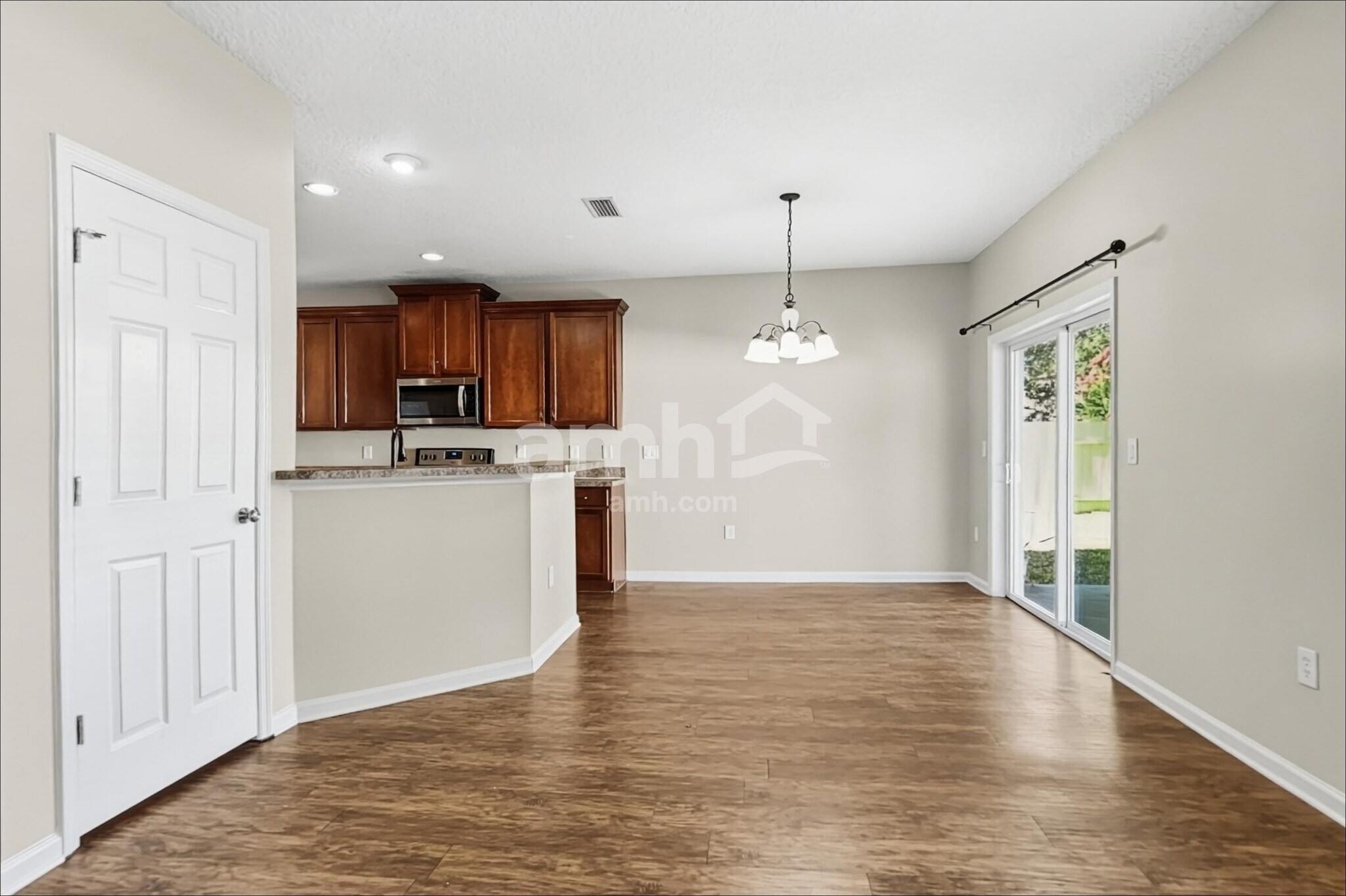 Building Photo - 2724 Creekfront Dr