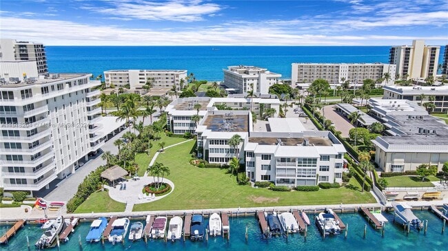 Building Photo - 325 S Beach Rd