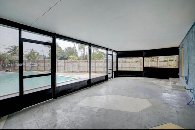 Building Photo - 1101 NW 14th Ct