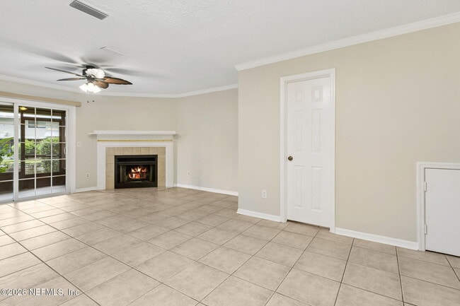 Building Photo - 7623 Baymeadows Cir W