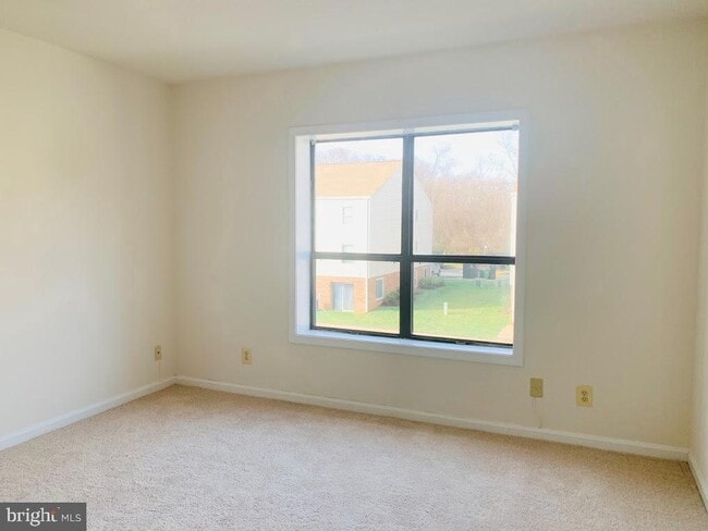 Building Photo - 200 Chesterfield Ln