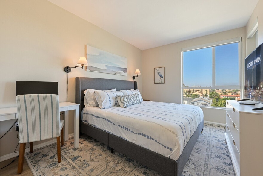 Building Photo - 4325 Ohio St