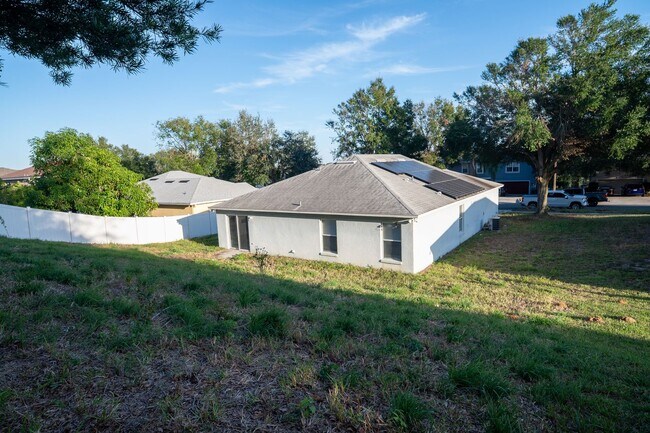 Building Photo - 1836 Ridge Valley St